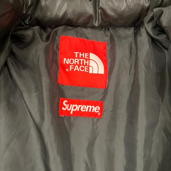 Supreme North Face “By Any Means Necessary” Mens puffer jacket with hood - Picture 2 of 4